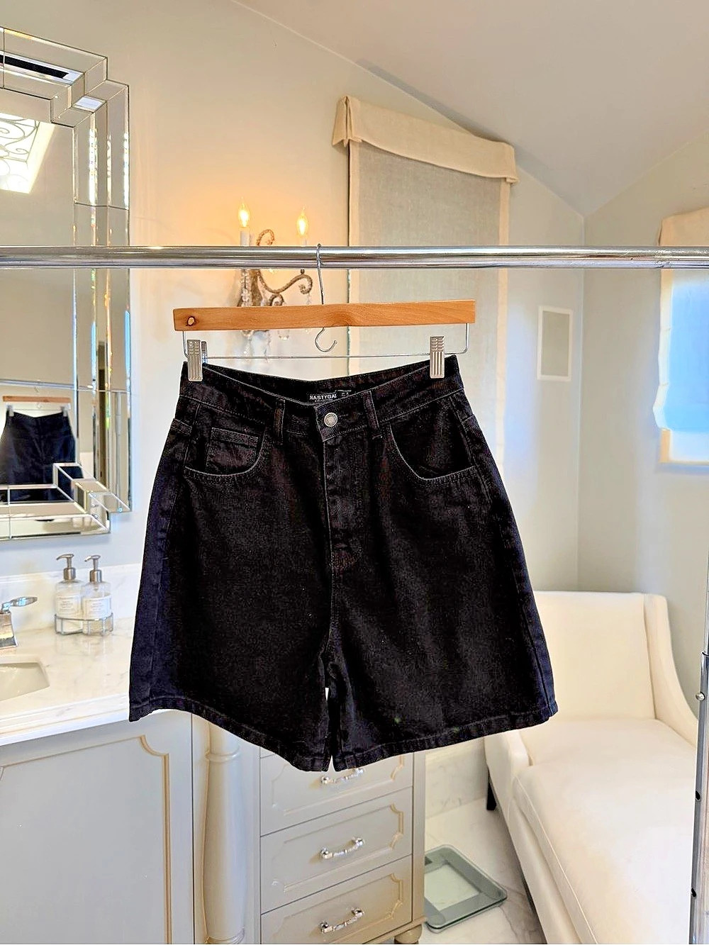 Nasty Gal Black Jean Shorts Size 4 Like New